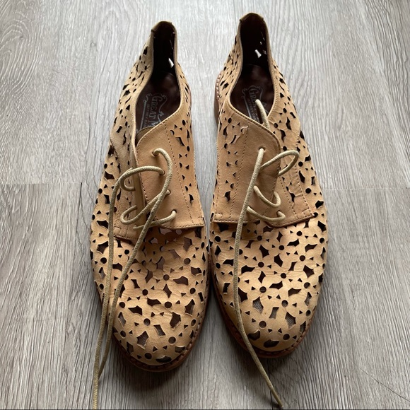 Jeffrey Campbell Shoes - Jeffrey Campbell Dalt Daisy Lace Up oxford
